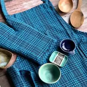 101402B - Küchenschürze und Ofenhandschuh Blau - Ansicht 2
