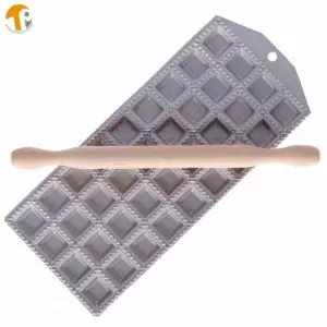 100904A - Ravioli Form als Platte für mehrere quadratische Ravioli - Obenansicht