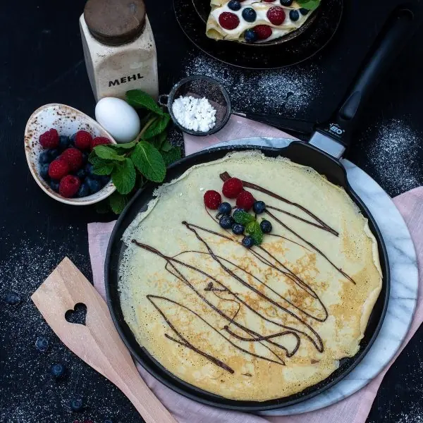 102813-Crêpe Pfanne 28 cm aus Aluminiumguss - mit Speisen-3