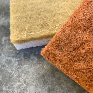 103305-Set kompostierbare Küchenschwämme bestehend aus 1x Sisal- & 1x Kokosfaser und einer Rückseite aus Zellulose - in Nahaufnahme